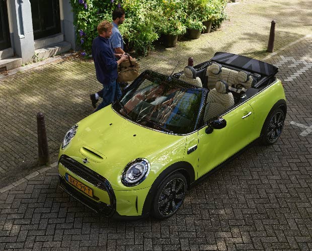 Gallery image 001 - The New MINI Convertible. Gallery image 001 - The New MINI Convertible.